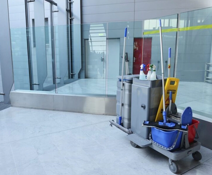 commercial cleaning tools